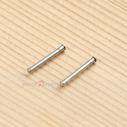 Mira la correa del tornillo de cierre de stap Buck para el tubo de la banda de banda de cuero Cartier Santos 100